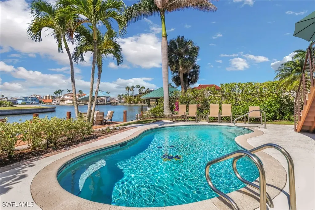 368 Germain Avenue Naples FL 34108