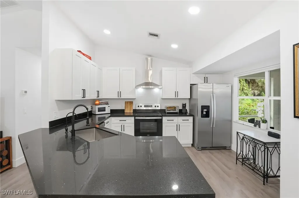 1094 13th Street SW Naples FL 34117
