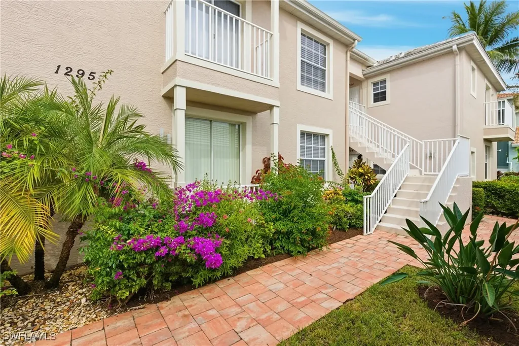 1295 Sweetwater Cove Naples FL 34110