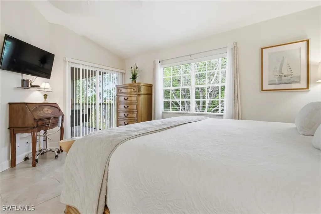 1295 Sweetwater Cove Naples FL 34110