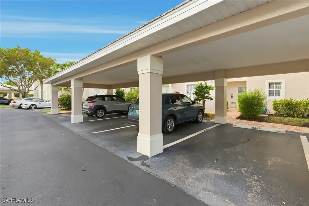1295 Sweetwater Cove Naples FL 34110