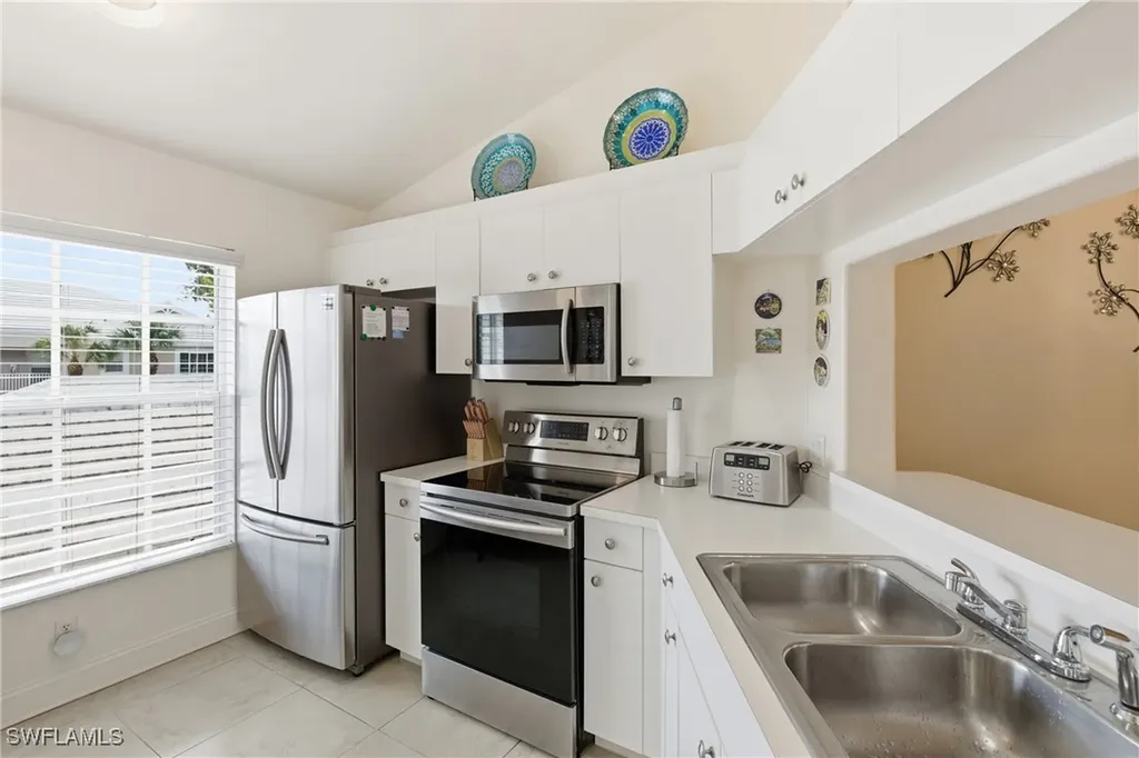 1295 Sweetwater Cove Naples FL 34110