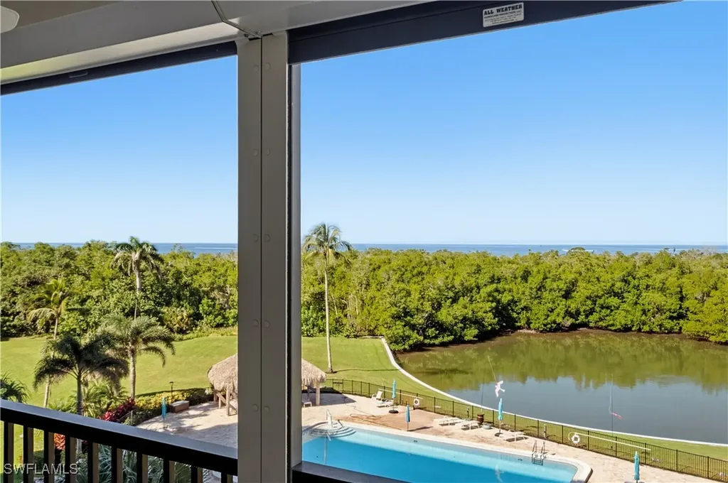 11 Bluebill Avenue Naples FL 34108