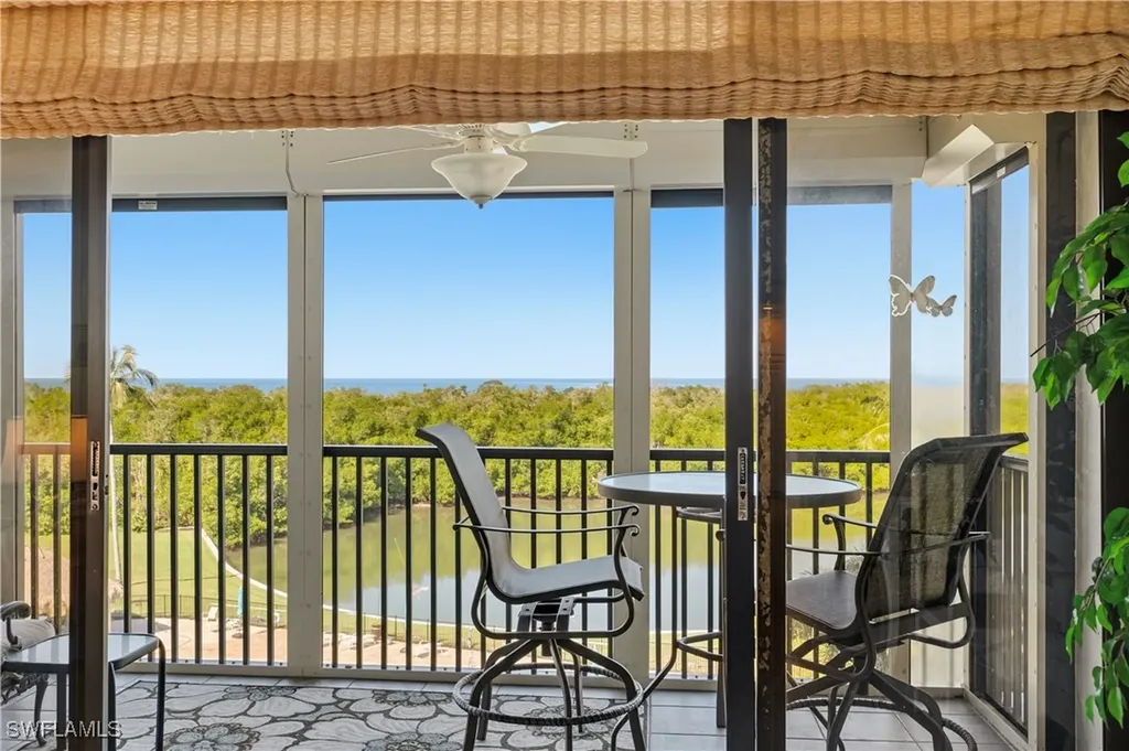 11 Bluebill Avenue Naples FL 34108