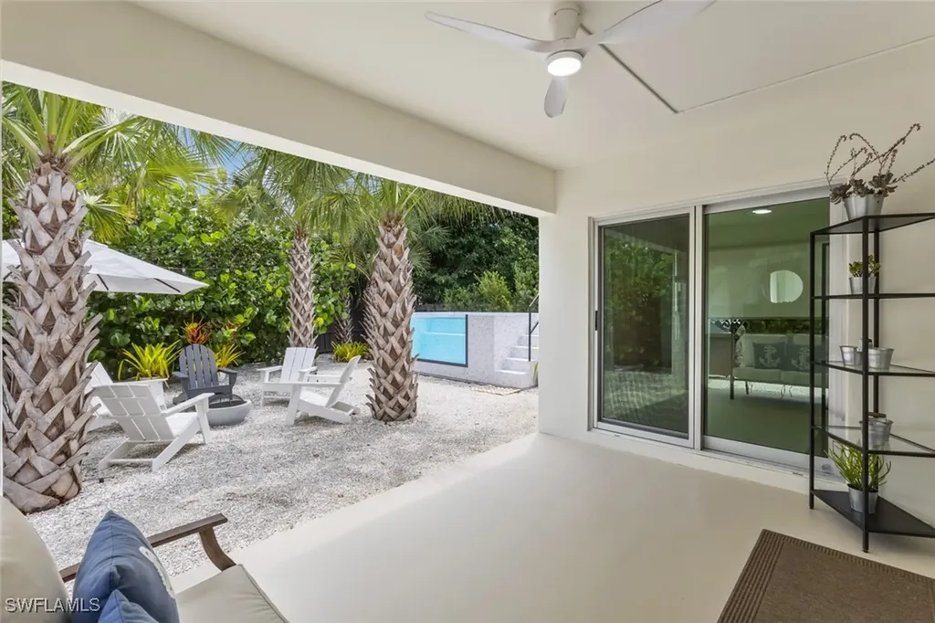 1212 10th Avenue N Naples FL 34102