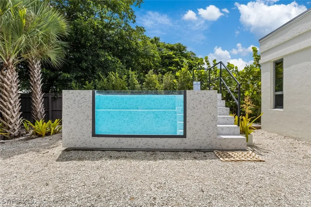 1212 10th Avenue N Naples FL 34102