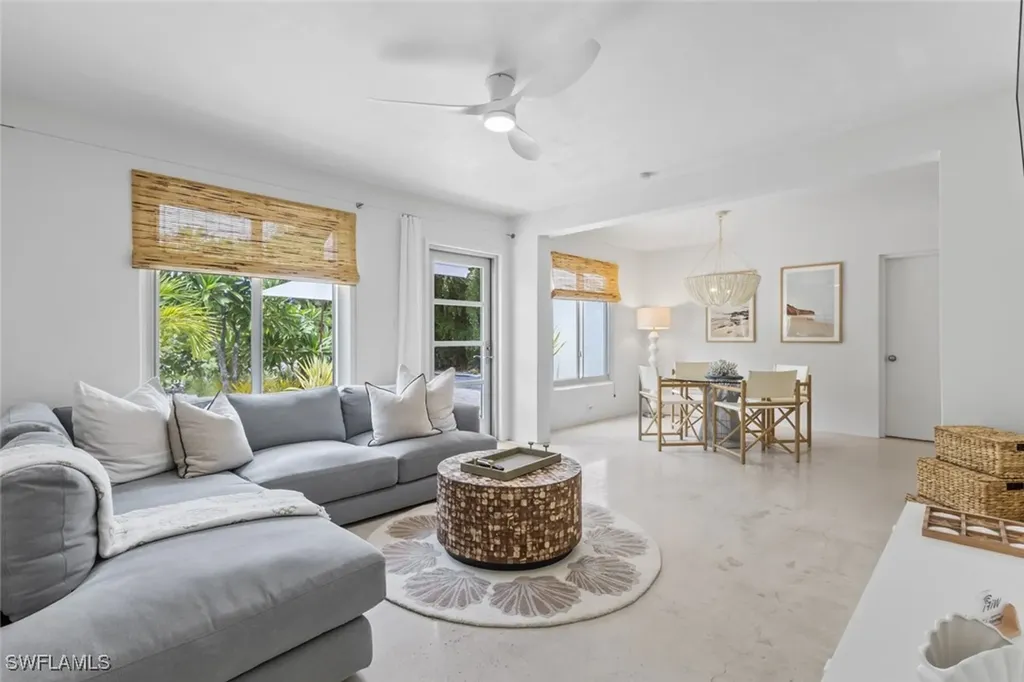 1212 10th Avenue N Naples FL 34102