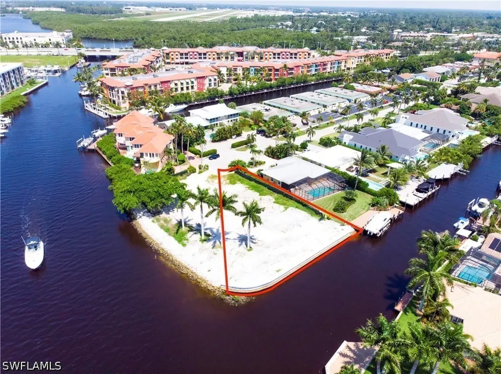 1300 Curlew Avenue Naples FL 34102
