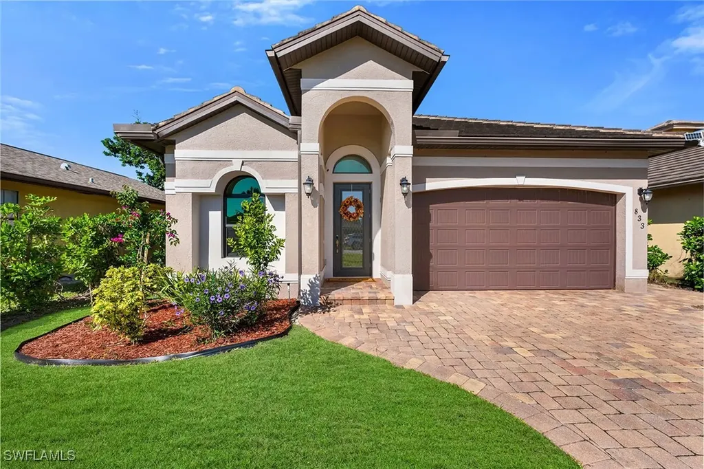 833 109th Avenue N Naples FL 34108