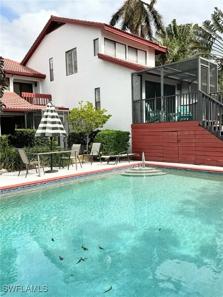 964 8th Avenue S Naples FL 34102