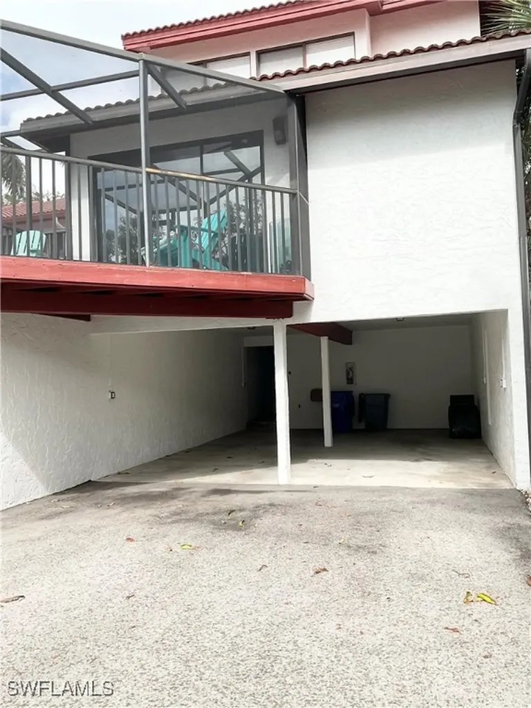 964 8th Avenue S Naples FL 34102
