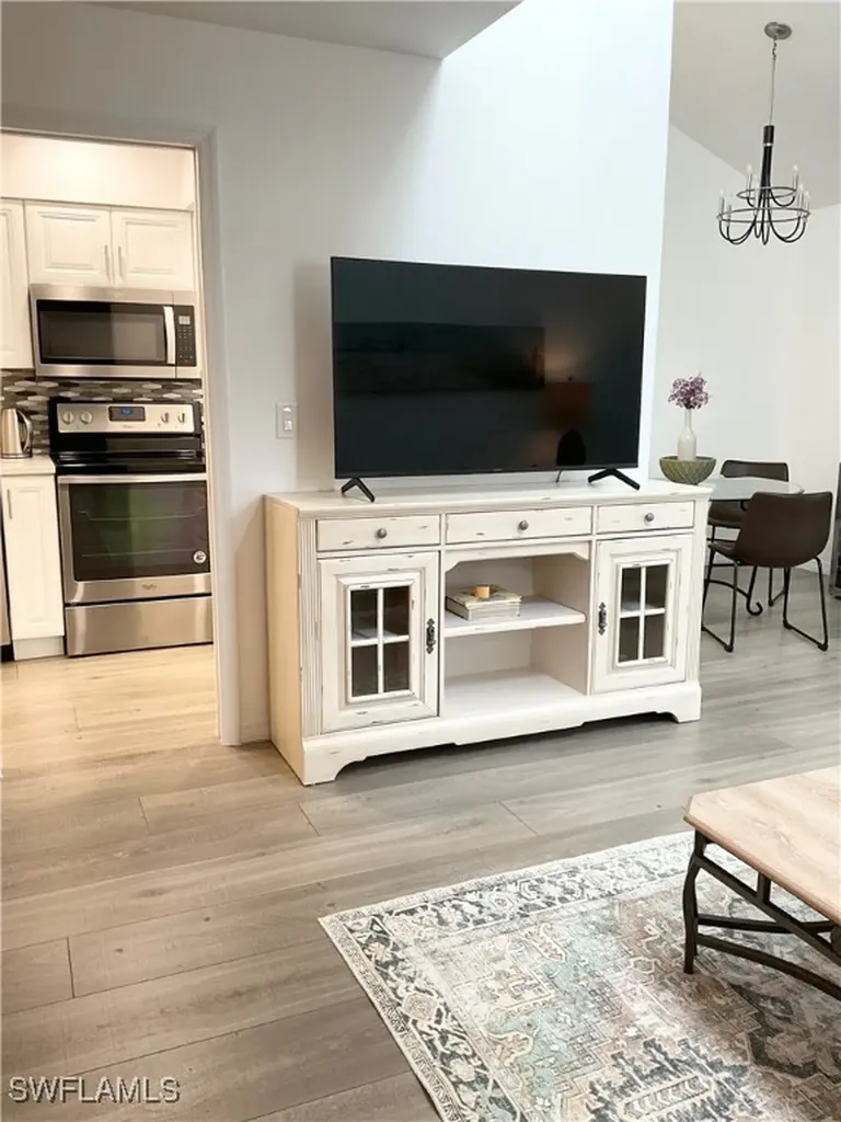 964 8th Avenue S Naples FL 34102