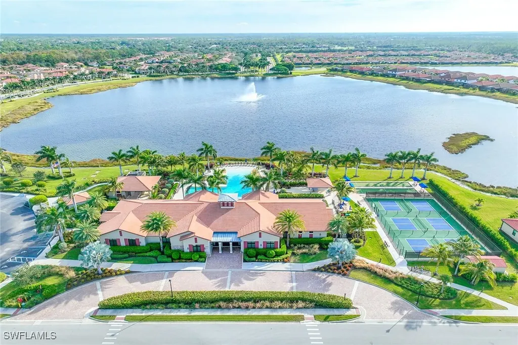 1439 Oceania Drive S Naples FL 34113