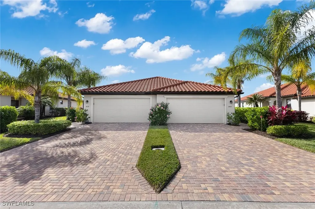 1439 Oceania Drive S Naples FL 34113
