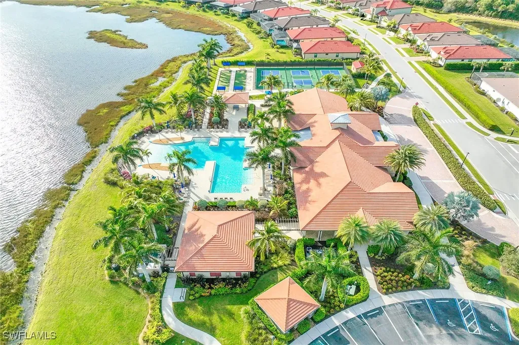 1439 Oceania Drive S Naples FL 34113