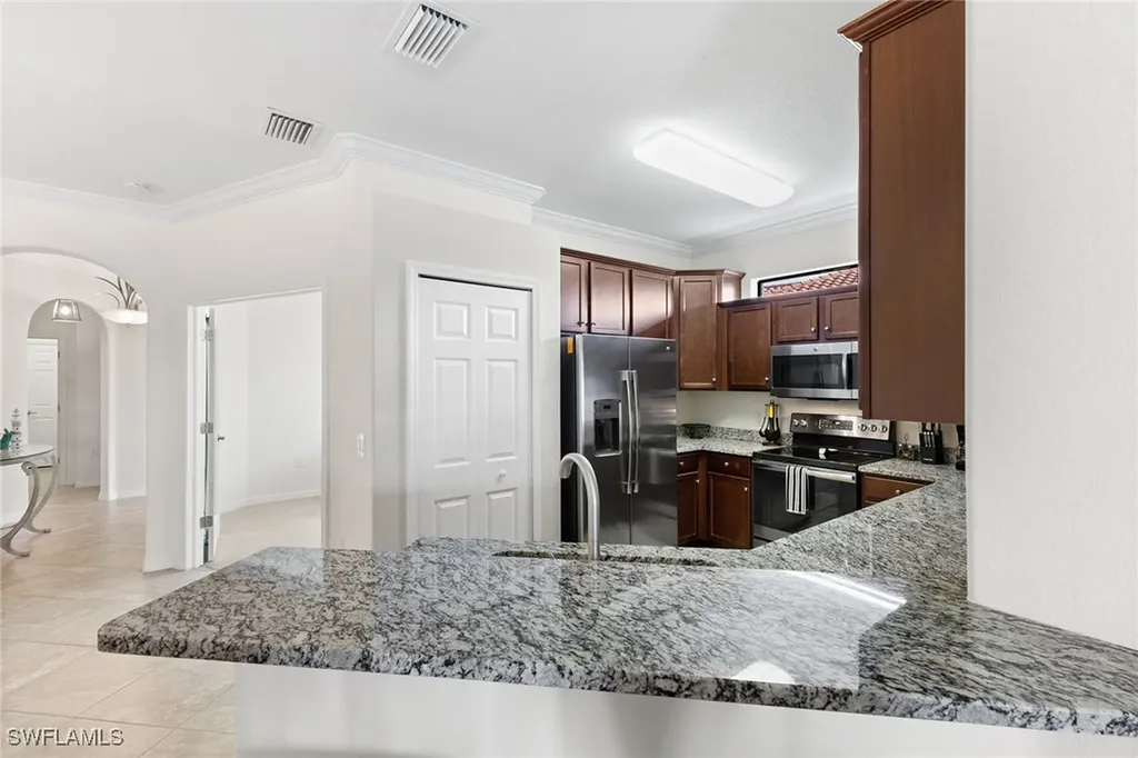 1439 Oceania Drive S Naples FL 34113