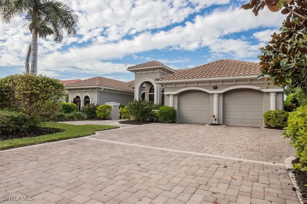 Naples FL, 1007 Tivoli Drive