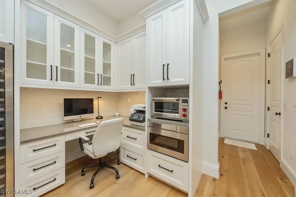 1007 Tivoli Drive Naples FL 34104