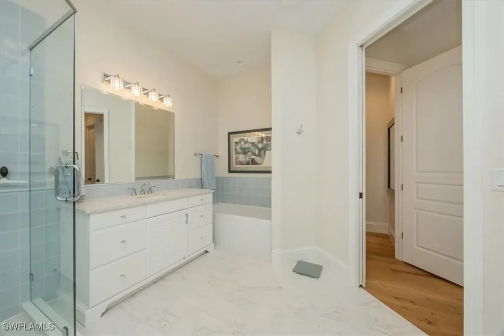 1007 Tivoli Drive Naples FL 34104