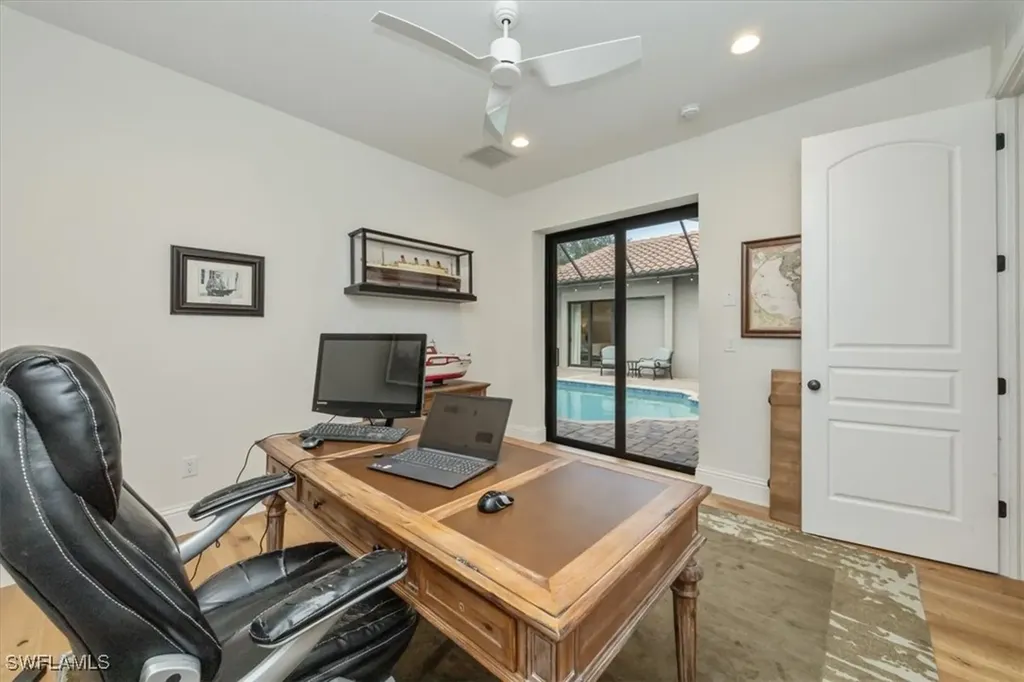 1007 Tivoli Drive Naples FL 34104