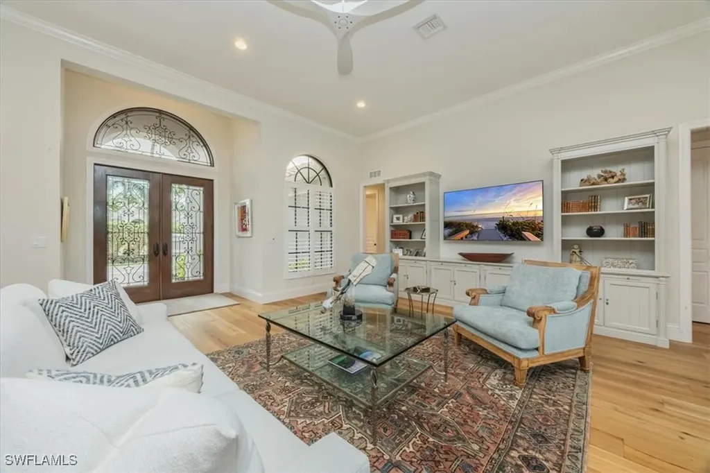 1007 Tivoli Drive Naples FL 34104