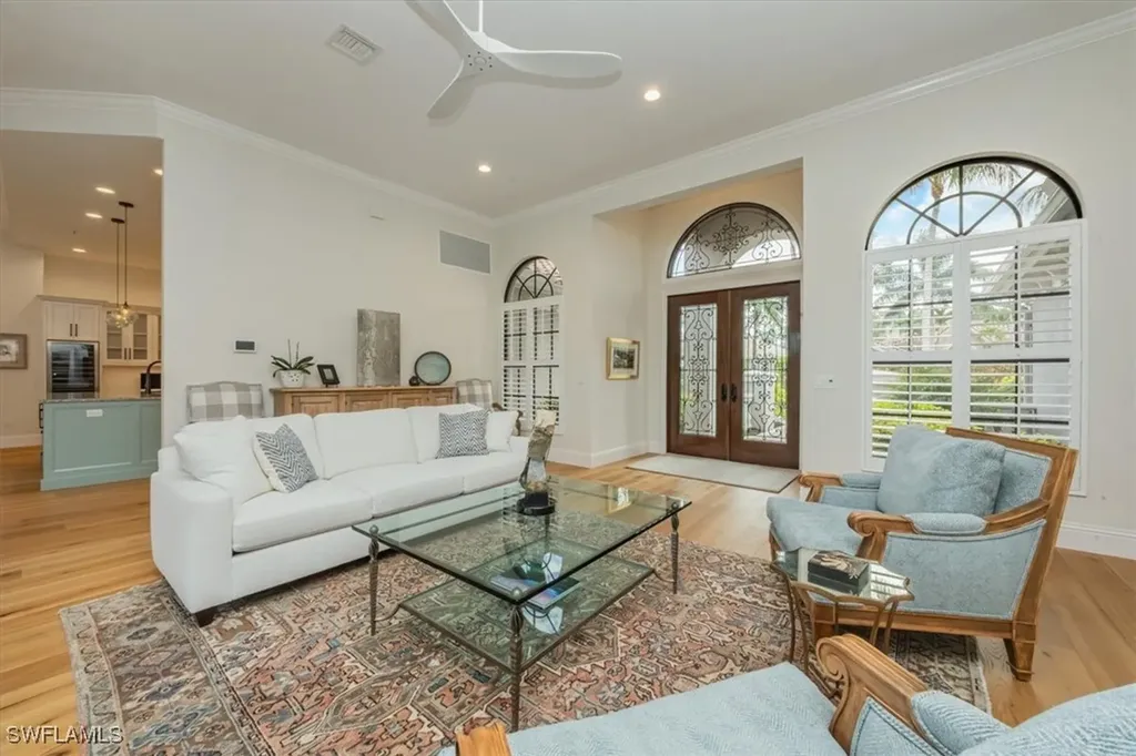 1007 Tivoli Drive Naples FL 34104