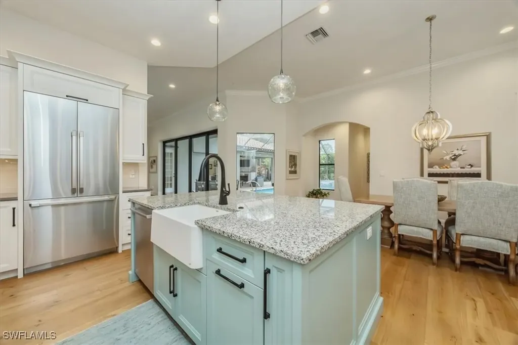 1007 Tivoli Drive Naples FL 34104