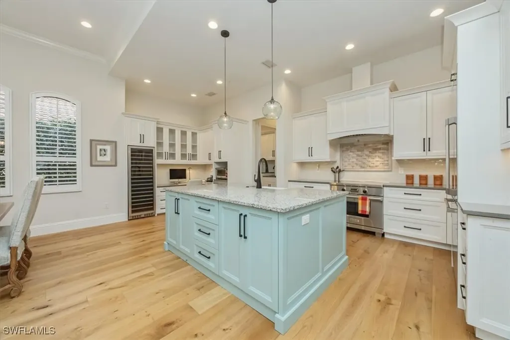 1007 Tivoli Drive Naples FL 34104