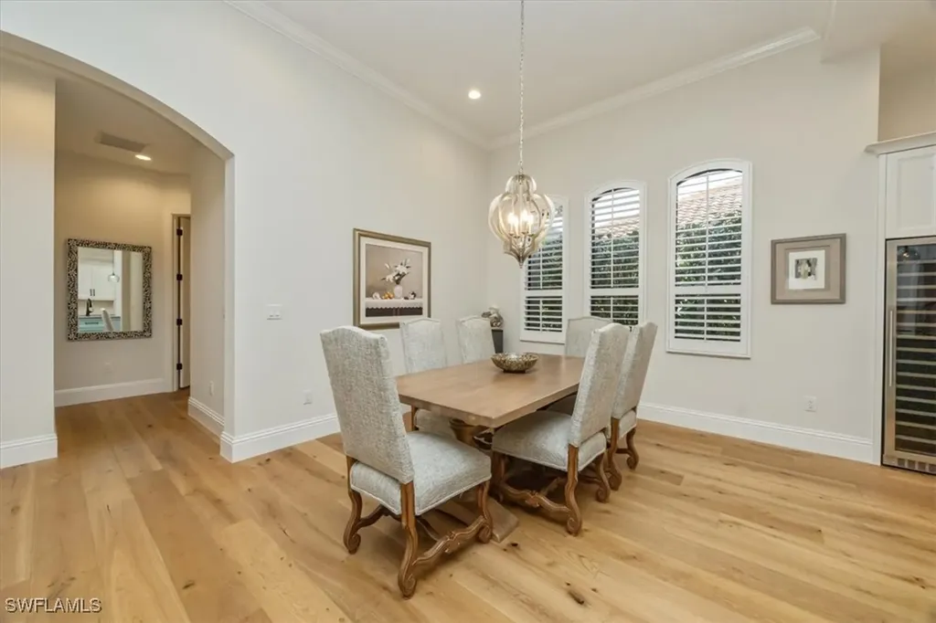 1007 Tivoli Drive Naples FL 34104