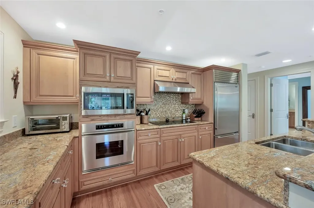 325 3rd Street S Naples FL 34102