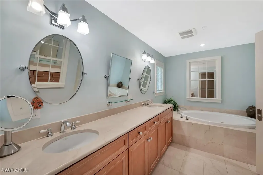 325 3rd Street S Naples FL 34102