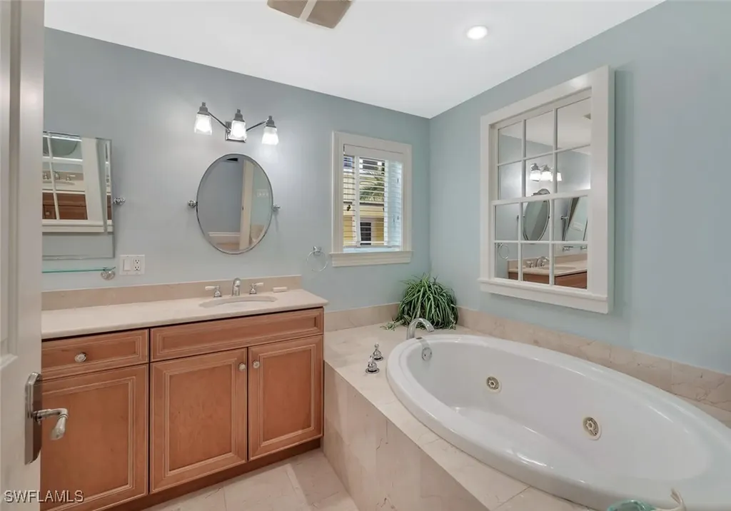 325 3rd Street S Naples FL 34102
