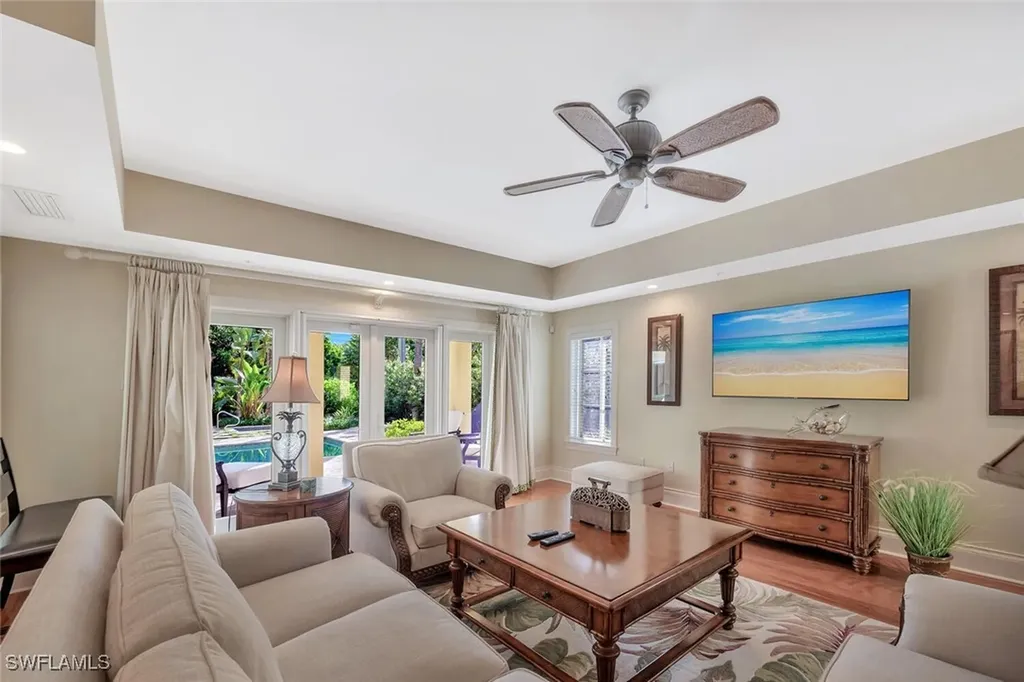 325 3rd Street S Naples FL 34102