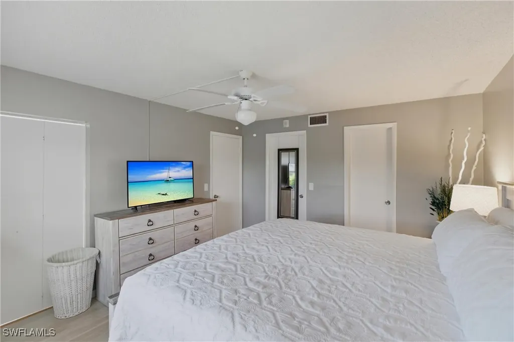 3030 Binnacle Drive Naples FL 34103