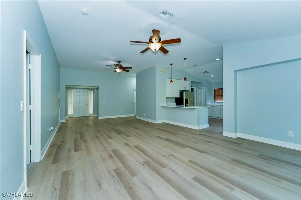 2601 E 8th Street Lehigh Acres FL 33936