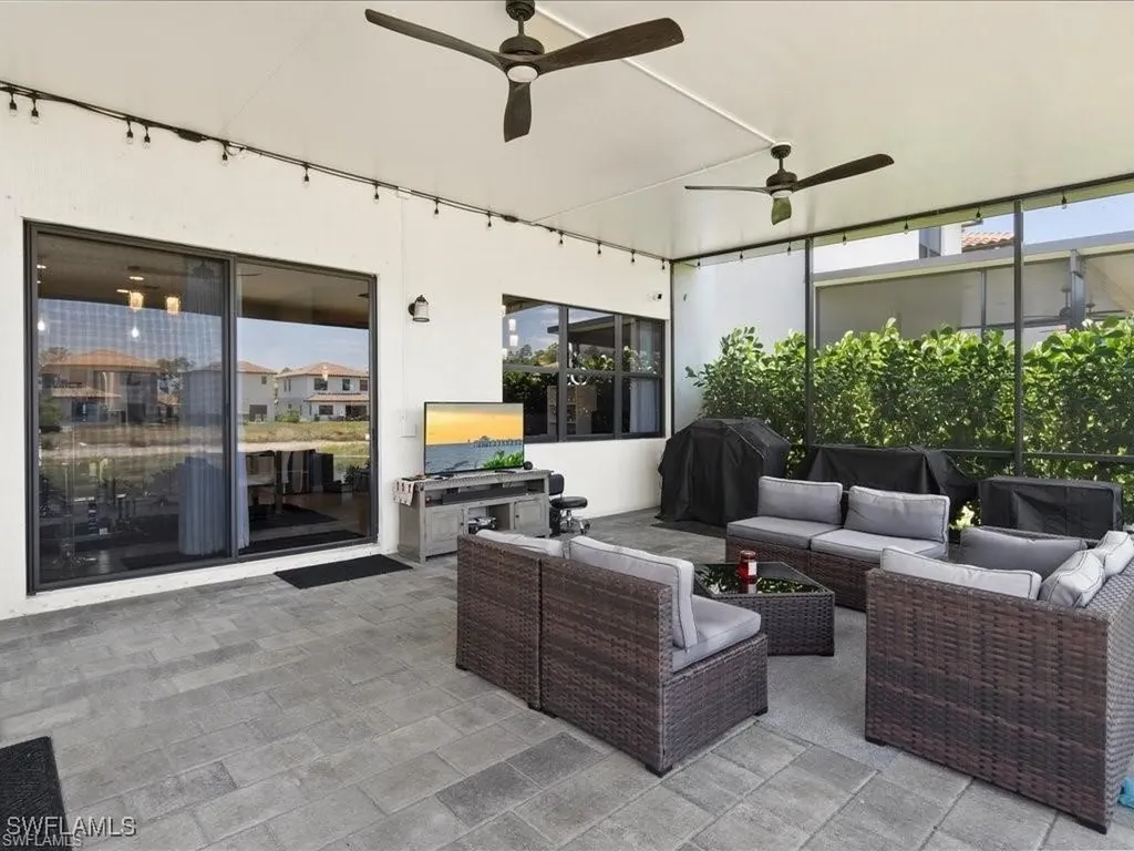 8812 Madrid Circle Naples FL 34104