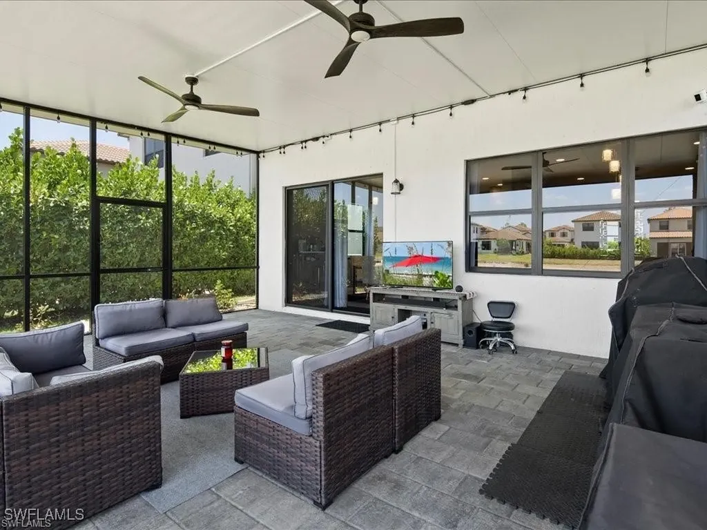 8812 Madrid Circle Naples FL 34104