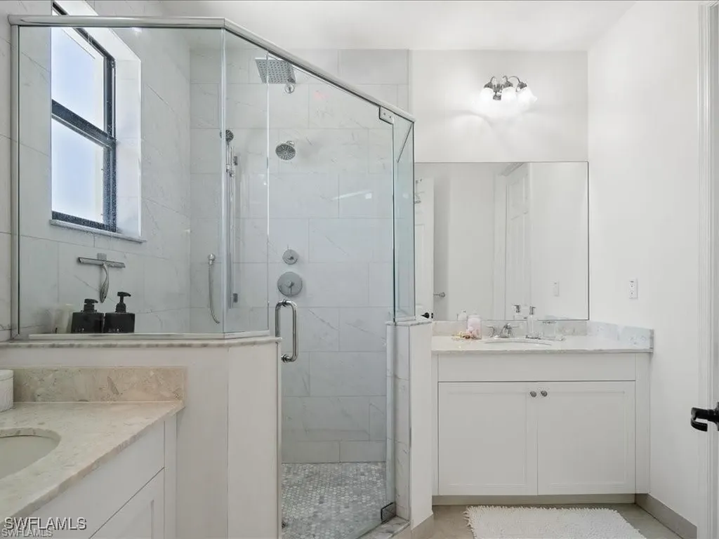 8812 Madrid Circle Naples FL 34104