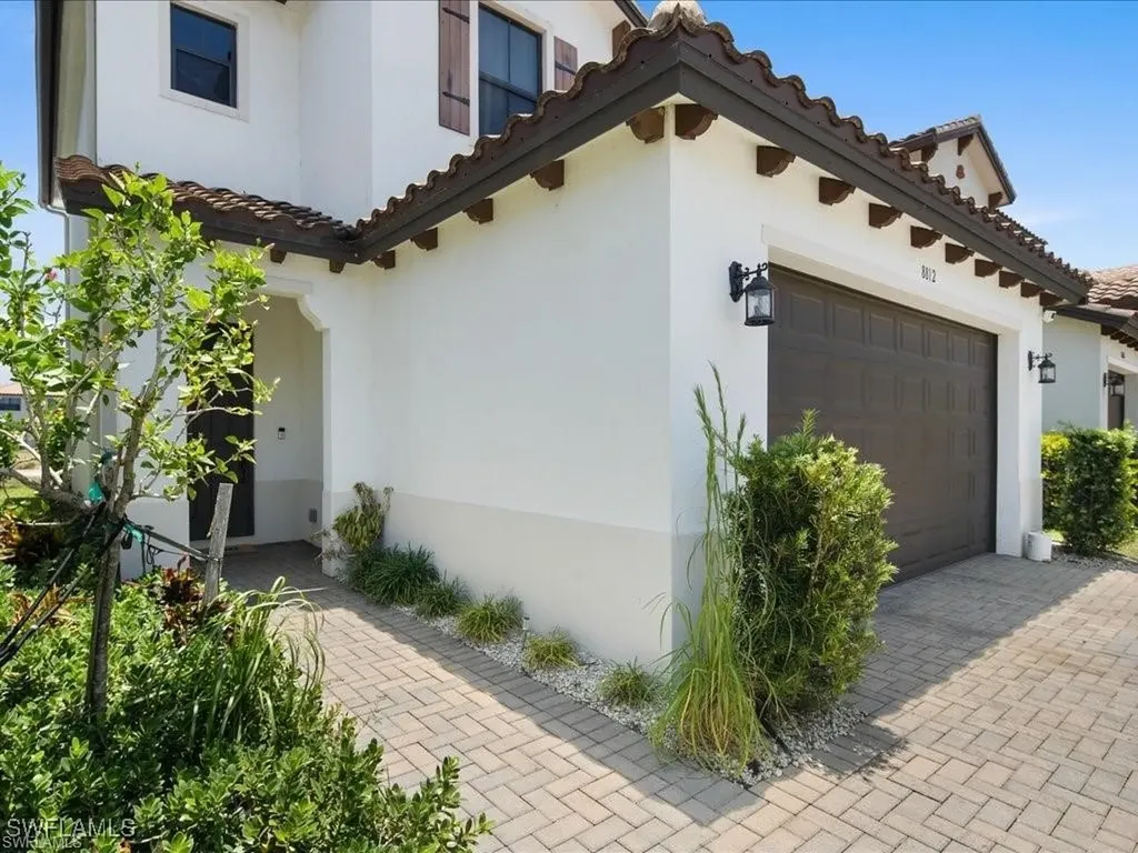 8812 Madrid Circle Naples FL 34104
