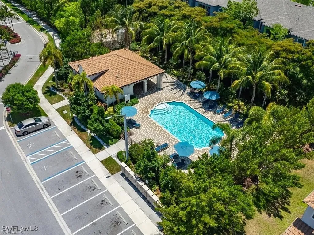 8812 Madrid Circle Naples FL 34104