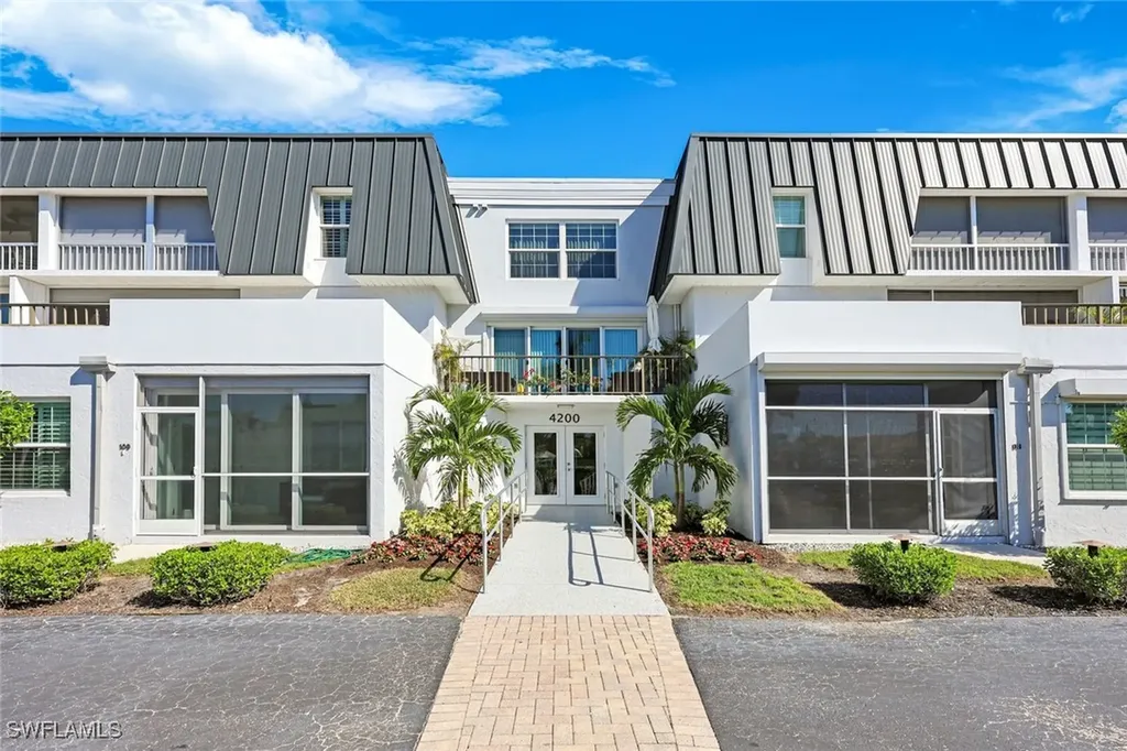 4200 Belair Lane Naples FL 34103