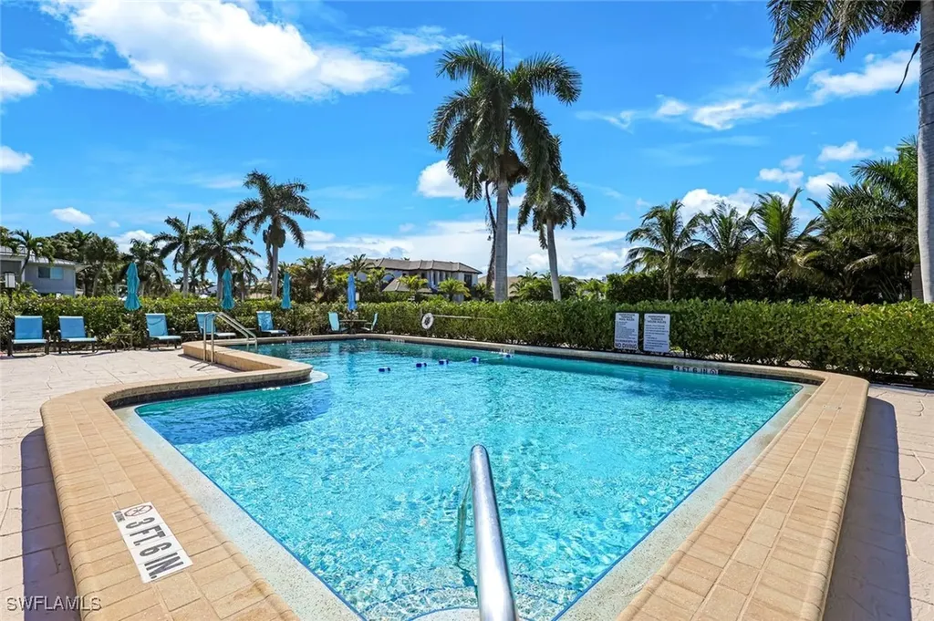 4200 Belair Lane Naples FL 34103