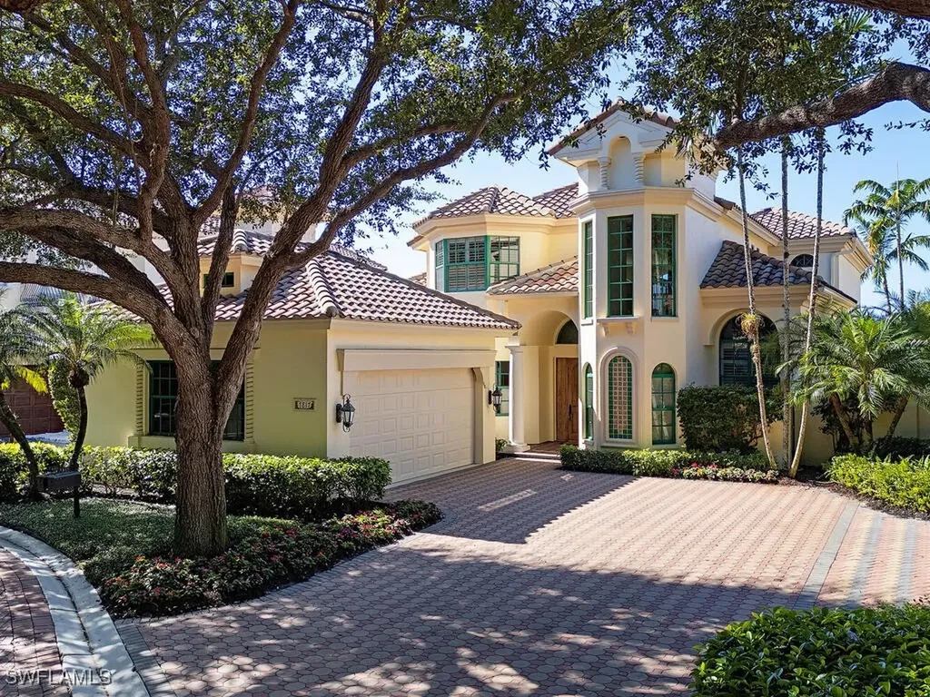 7817 Vizcaya Way Naples FL 34108