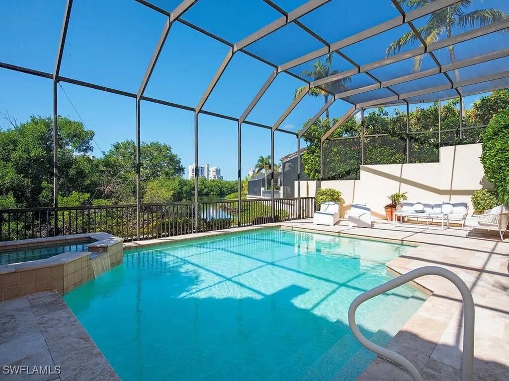 7817 Vizcaya Way Naples FL 34108