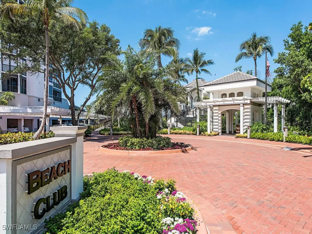 7817 Vizcaya Way Naples FL 34108