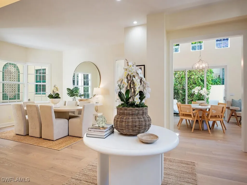 7817 Vizcaya Way Naples FL 34108
