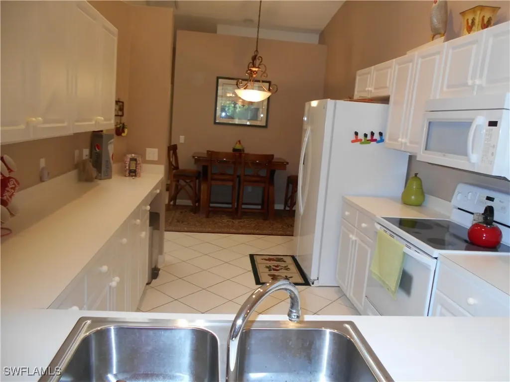 230 W Naomi Drive Naples FL 34104