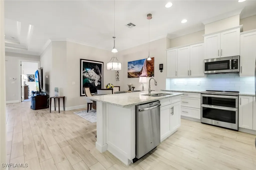 5802 Haiti Drive Naples FL 34113