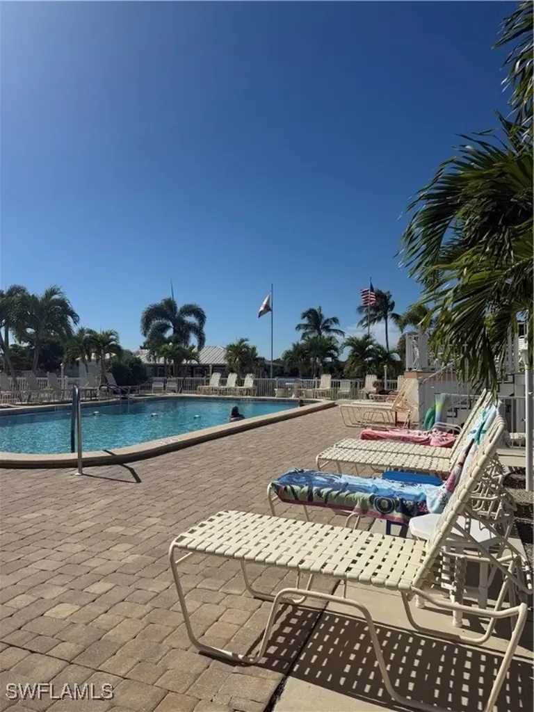 350 Shoreland Drive Fort Myers FL 33905