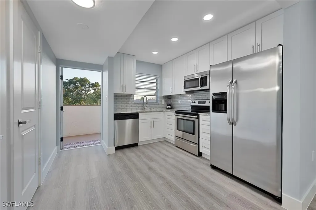 499 Forest Lakes Boulevard Naples FL 34105